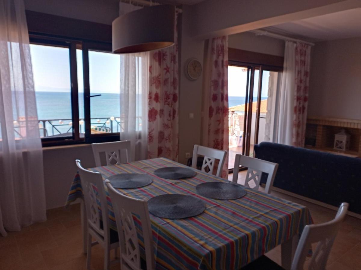 Navy Blue Appartement Nea Skioni Buitenkant foto