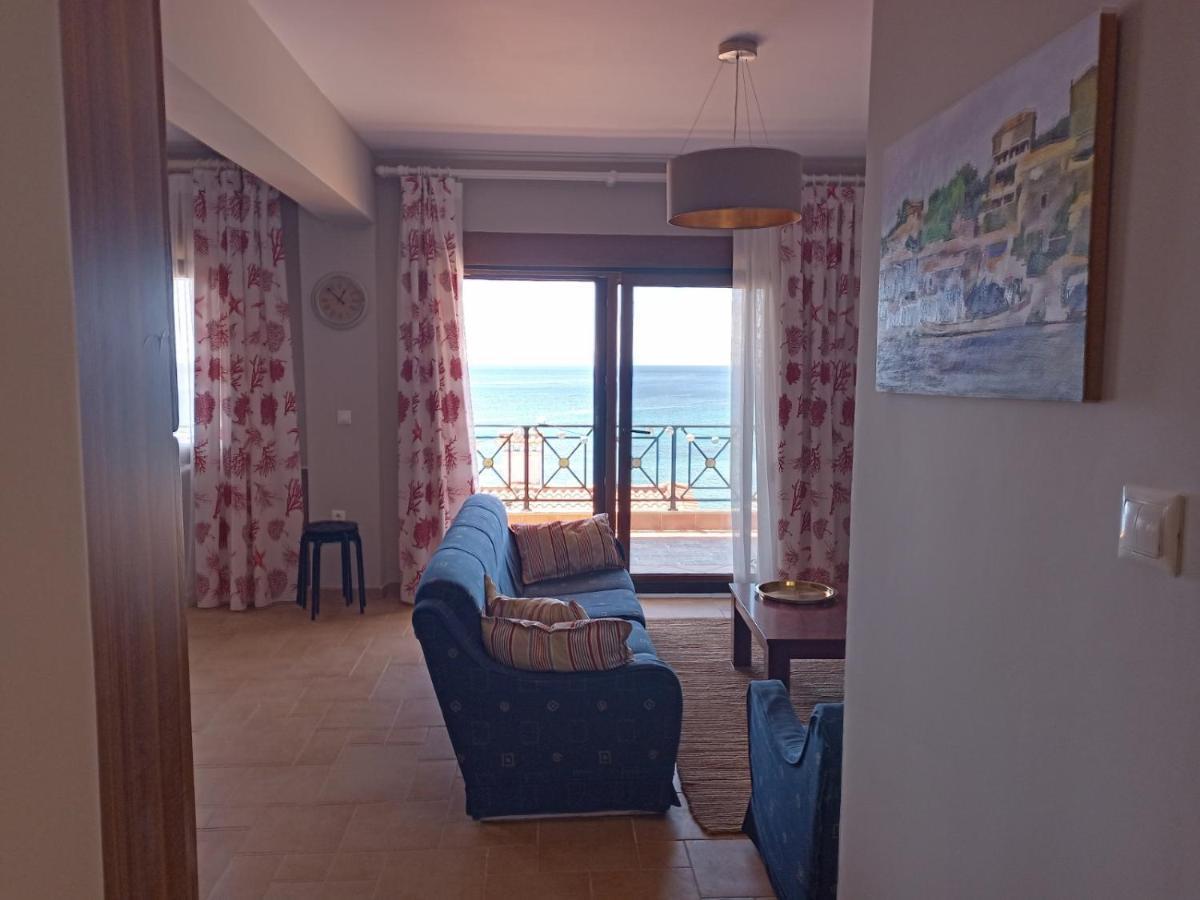 Navy Blue Appartement Nea Skioni Buitenkant foto